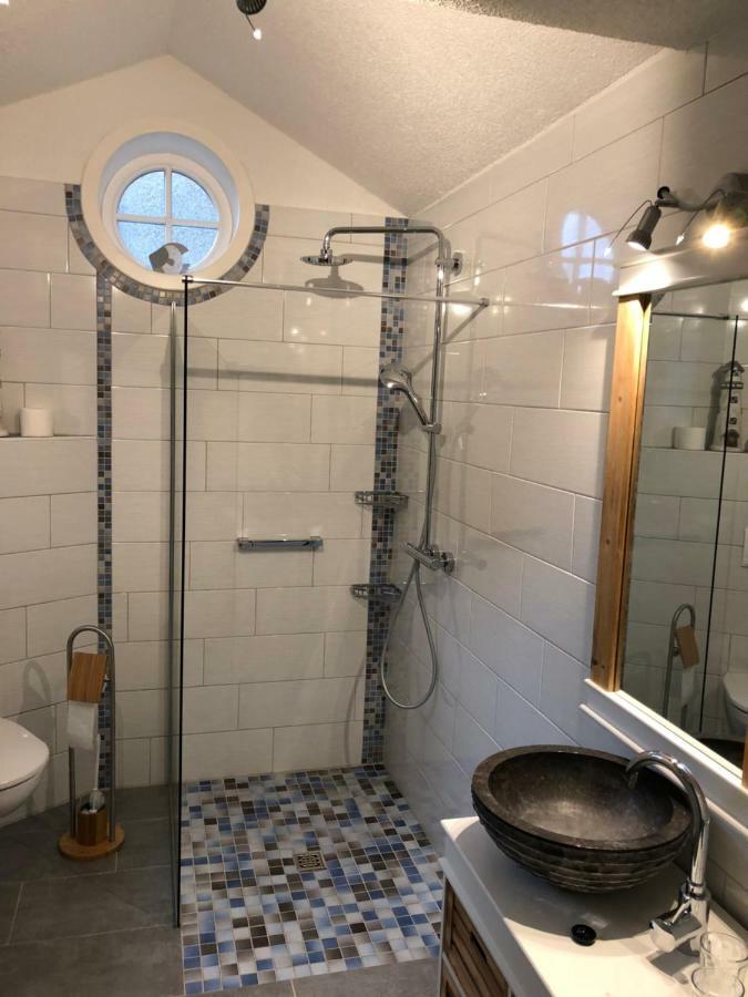 Alte Schule Cafe Und Pension Drehna Bagian luar foto