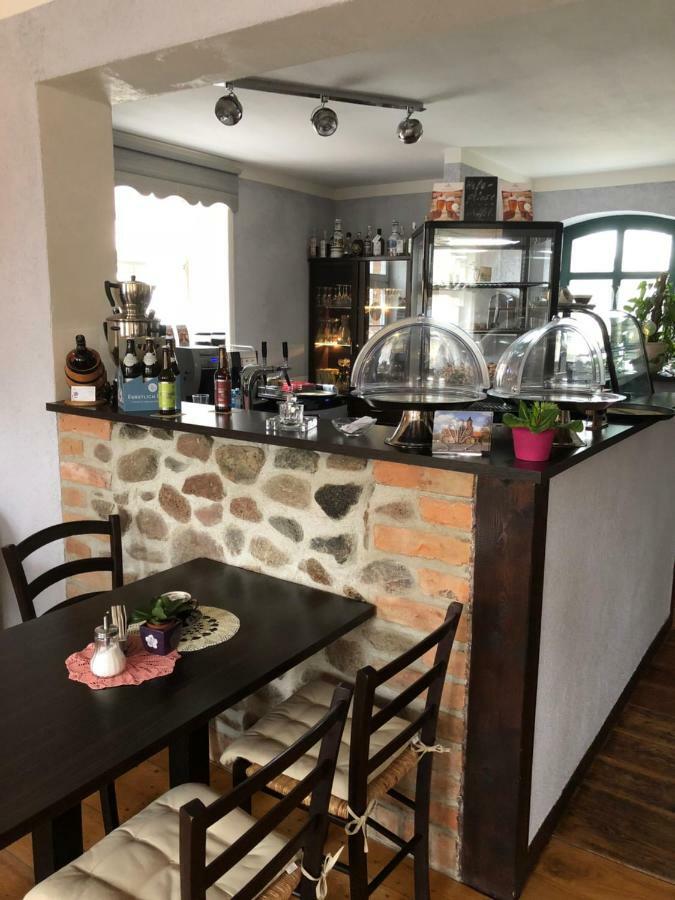 Alte Schule Cafe Und Pension Drehna Bagian luar foto