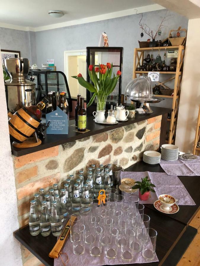 Alte Schule Cafe Und Pension Drehna Bagian luar foto